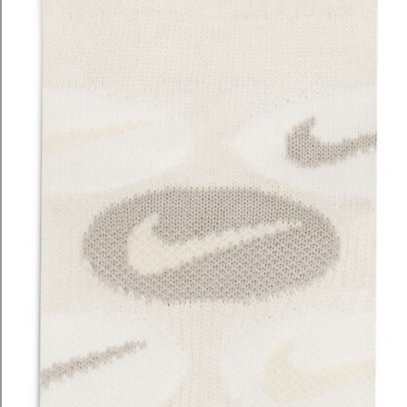 Nike Women's 6-Pair No-Show Training Socks Pack, Size Medium - NWT - Picture 7 of 8